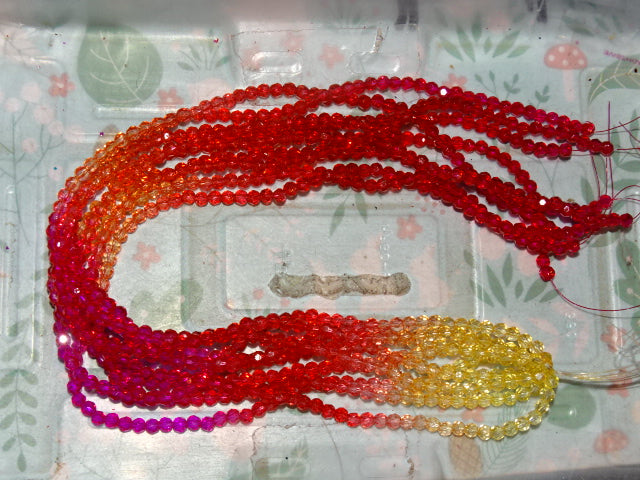 'Ombre Sunset'    4 - 4.5mm  Faceted Glass Beads (32 Facets)