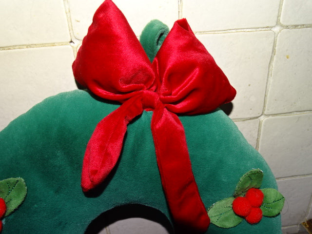 Cute Cuddly Christmas Wreath Plush / Soft Toy / Festive Decor