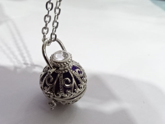 Pretty Silver Coloured 'Aromatherapy' Necklace / Pendant / Gift / Locket